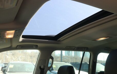 Toyota Land Cruiser 200, 2015 год, 4 480 000 рублей, 9 фотография