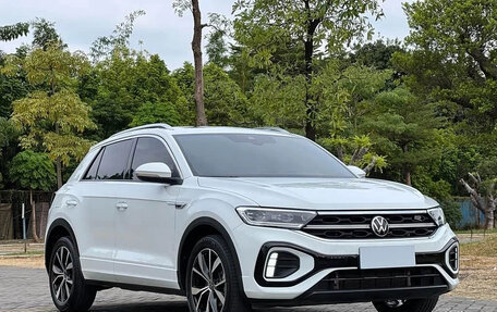 Volkswagen T-Roc I, 2022 год, 1 420 000 рублей, 3 фотография