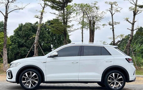 Volkswagen T-Roc I, 2022 год, 1 420 000 рублей, 5 фотография