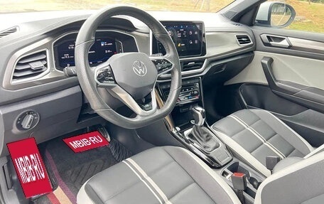 Volkswagen T-Roc I, 2022 год, 1 420 000 рублей, 15 фотография