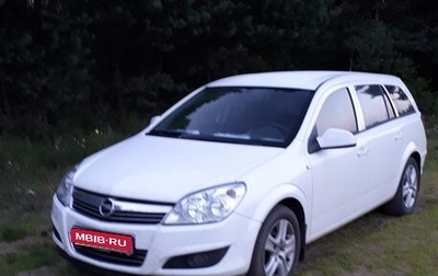 Opel Astra J, 2010 год, 646 000 рублей, 1 фотография