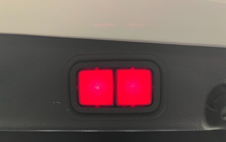 Mercedes-Benz E-Класс, 2020 год, 5 200 000 рублей, 18 фотография