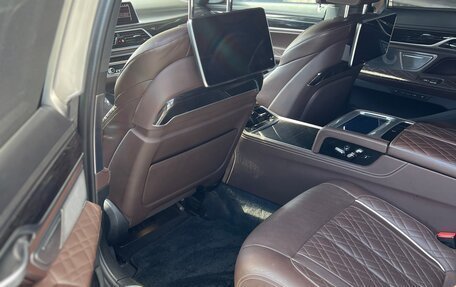 BMW 7 серия, 2019 год, 4 500 000 рублей, 14 фотография