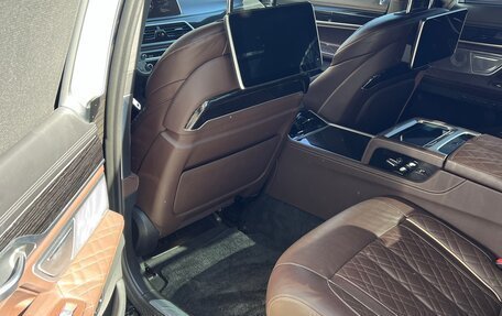 BMW 7 серия, 2019 год, 4 500 000 рублей, 27 фотография