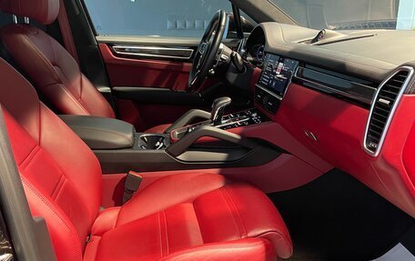 Porsche Cayenne III, 2019 год, 8 600 000 рублей, 10 фотография