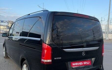 Mercedes-Benz V-Класс, 2015 год, 3 600 000 рублей, 5 фотография