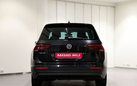 Volkswagen Tiguan II, 2019 год, 2 250 000 рублей, 4 фотография