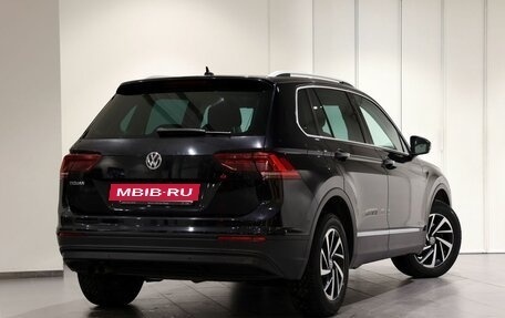 Volkswagen Tiguan II, 2019 год, 2 250 000 рублей, 3 фотография