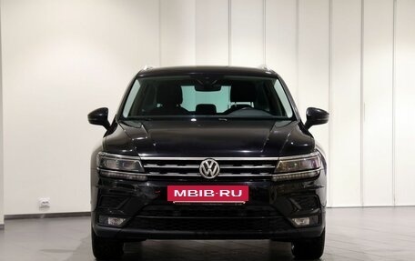 Volkswagen Tiguan II, 2019 год, 2 250 000 рублей, 2 фотография