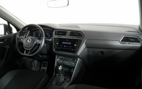 Volkswagen Tiguan II, 2019 год, 2 250 000 рублей, 11 фотография