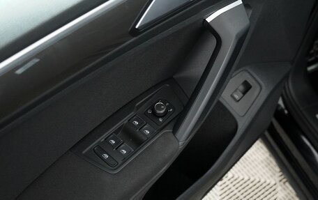 Volkswagen Tiguan II, 2019 год, 2 250 000 рублей, 15 фотография