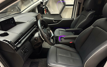 Hyundai Staria, 2022 год, 6 300 000 рублей, 13 фотография