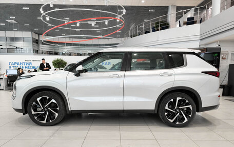 Mitsubishi Outlander, 2023 год, 4 150 000 рублей, 8 фотография