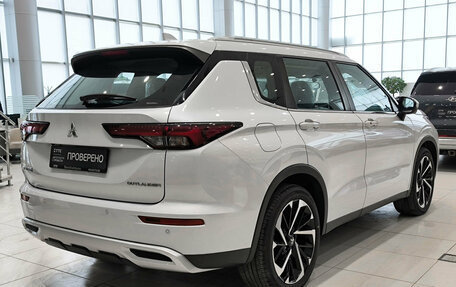 Mitsubishi Outlander, 2023 год, 4 150 000 рублей, 5 фотография