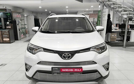 Toyota RAV4, 2018 год, 2 890 000 рублей, 2 фотография