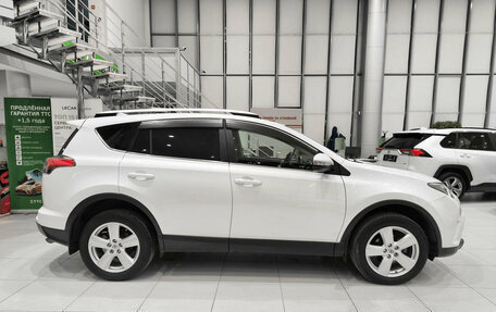 Toyota RAV4, 2018 год, 2 890 000 рублей, 4 фотография