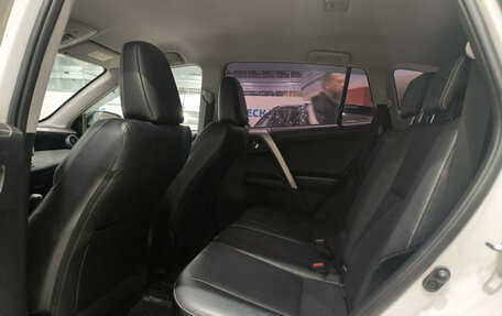 Toyota RAV4, 2018 год, 2 890 000 рублей, 12 фотография