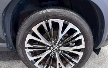 Toyota Yaris Cross, 2023 год, 1 550 055 рублей, 24 фотография