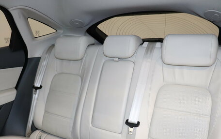 Jaguar E-Pace, 2018 год, 2 690 000 рублей, 15 фотография