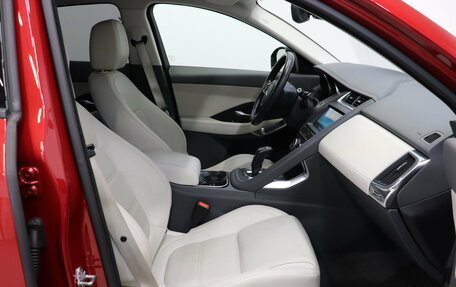 Jaguar E-Pace, 2018 год, 2 690 000 рублей, 13 фотография