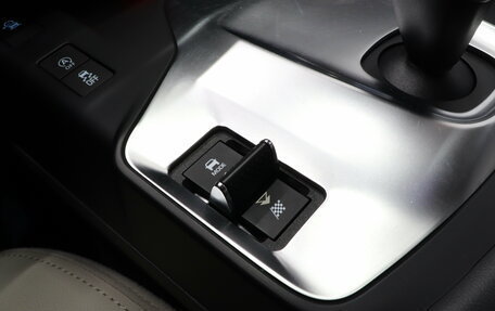 Jaguar E-Pace, 2018 год, 2 690 000 рублей, 28 фотография