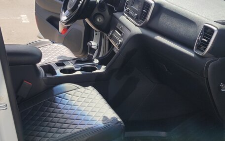 KIA Sportage IV рестайлинг, 2019 год, 2 600 000 рублей, 7 фотография