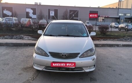 Toyota Camry V40, 2005 год, 519 000 рублей, 3 фотография