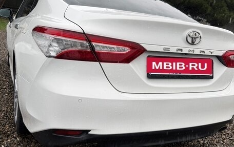 Toyota Camry, 2019 год, 2 850 000 рублей, 15 фотография