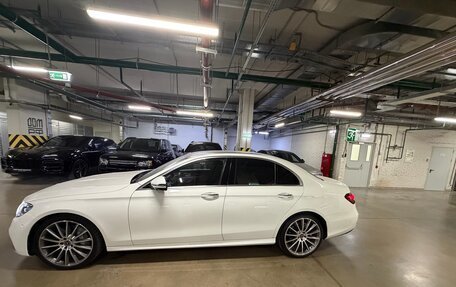 Mercedes-Benz E-Класс, 2021 год, 5 800 000 рублей, 3 фотография