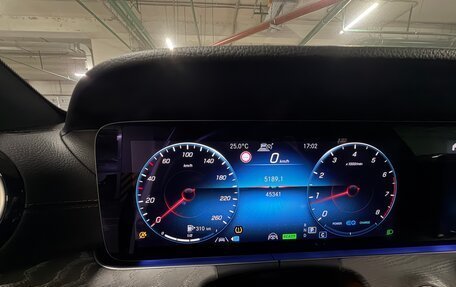 Mercedes-Benz E-Класс, 2021 год, 5 800 000 рублей, 11 фотография
