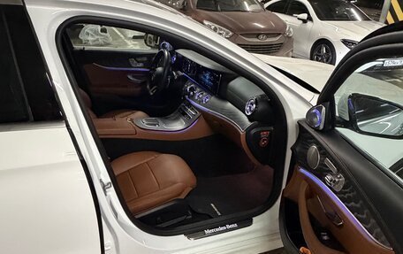 Mercedes-Benz E-Класс, 2021 год, 5 800 000 рублей, 9 фотография