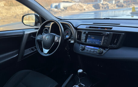 Toyota RAV4, 2015 год, 2 290 000 рублей, 10 фотография