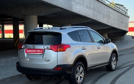 Toyota RAV4, 2015 год, 2 290 000 рублей, 8 фотография