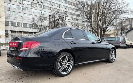 Mercedes-Benz E-Класс, 2018 год, 3 450 000 рублей, 2 фотография