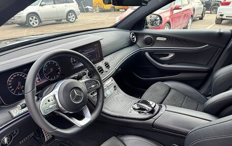 Mercedes-Benz E-Класс, 2018 год, 3 450 000 рублей, 8 фотография