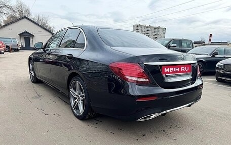 Mercedes-Benz E-Класс, 2018 год, 3 450 000 рублей, 4 фотография