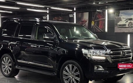 Toyota Land Cruiser 200, 2019 год, 7 500 000 рублей, 27 фотография