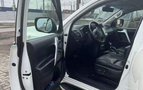 Toyota Land Cruiser Prado 150 рестайлинг 2, 2020 год, 5 400 000 рублей, 7 фотография