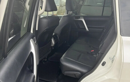 Toyota Land Cruiser Prado 150 рестайлинг 2, 2020 год, 5 400 000 рублей, 9 фотография