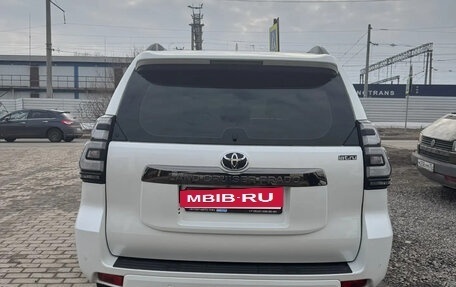 Toyota Land Cruiser Prado 150 рестайлинг 2, 2020 год, 5 400 000 рублей, 6 фотография