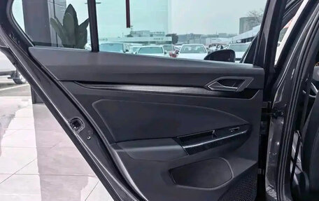 Volkswagen Golf VIII, 2023 год, 1 900 000 рублей, 12 фотография