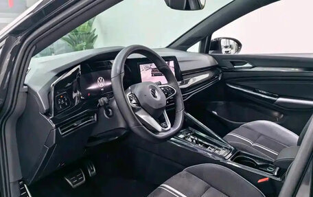 Volkswagen Golf VIII, 2023 год, 1 900 000 рублей, 19 фотография
