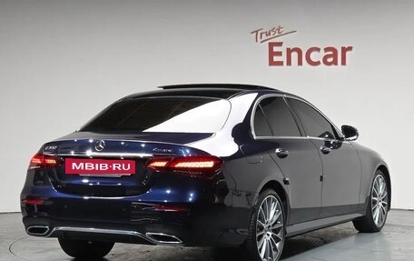 Mercedes-Benz E-Класс, 2023 год, 5 200 000 рублей, 3 фотография