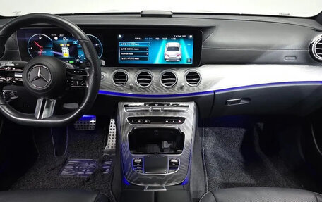 Mercedes-Benz E-Класс, 2023 год, 5 200 000 рублей, 6 фотография