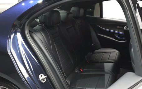 Mercedes-Benz E-Класс, 2023 год, 5 200 000 рублей, 11 фотография