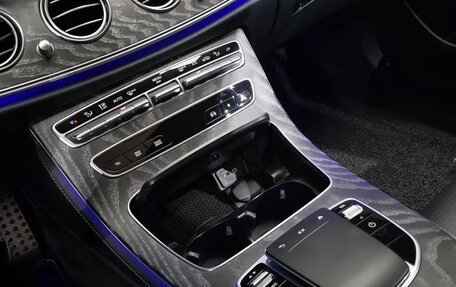 Mercedes-Benz E-Класс, 2023 год, 5 200 000 рублей, 9 фотография