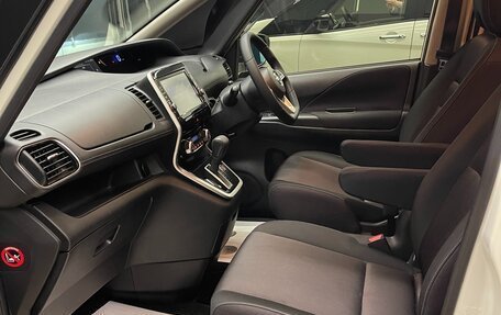 Nissan Serena IV, 2016 год, 1 560 000 рублей, 10 фотография