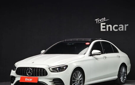 Mercedes-Benz E-Класс, 2022 год, 5 260 000 рублей, 1 фотография