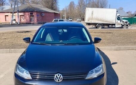 Volkswagen Jetta VI, 2013 год, 950 000 рублей, 1 фотография