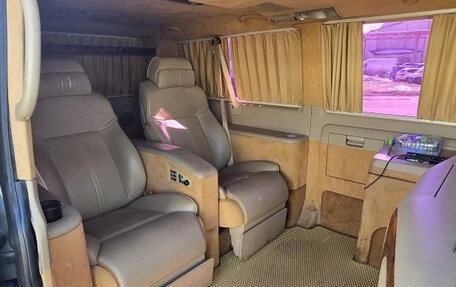 Volkswagen Caravelle T5, 2006 год, 1 950 000 рублей, 1 фотография